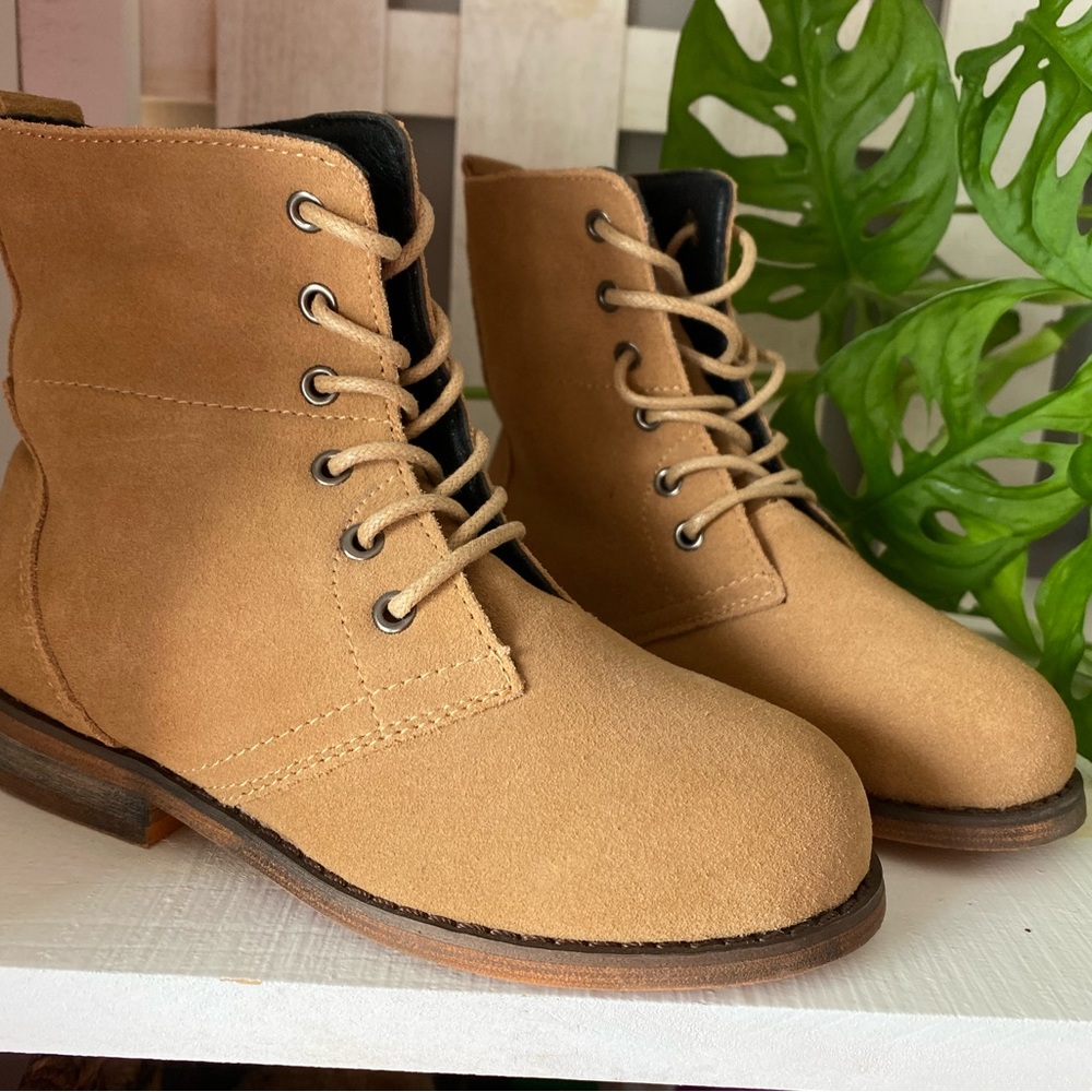 ✨⭐️✨Sweet Honey Sharp Camel Boots, NWOT✨⭐️✨